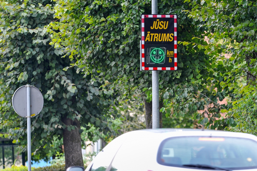 Ātrums kā uz delnas
