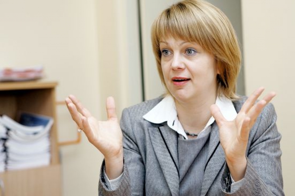 Vakarskolām pieaugušos var nākties atraidīt