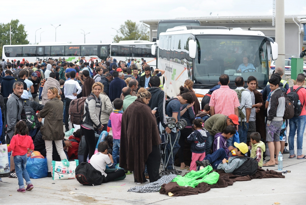 Austrijā no Ungārijas jau ieradušies 4000 nelegālo imigrantu
