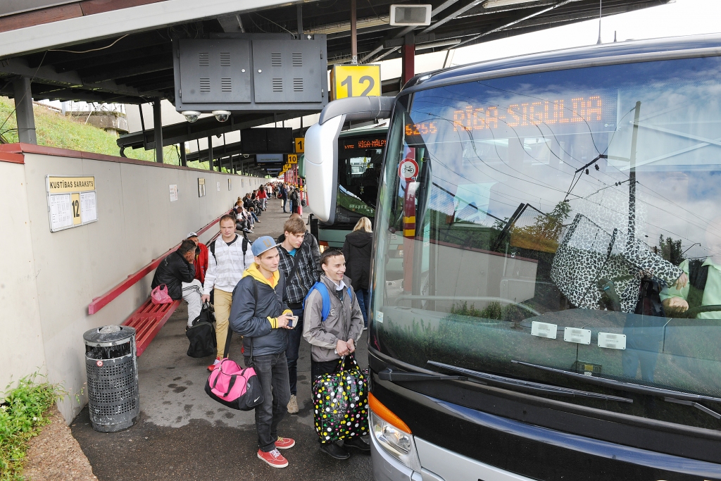 Vienoto tarifu ieviešana reģionālajos autobusos ienes izmaiņas biļešu cenās