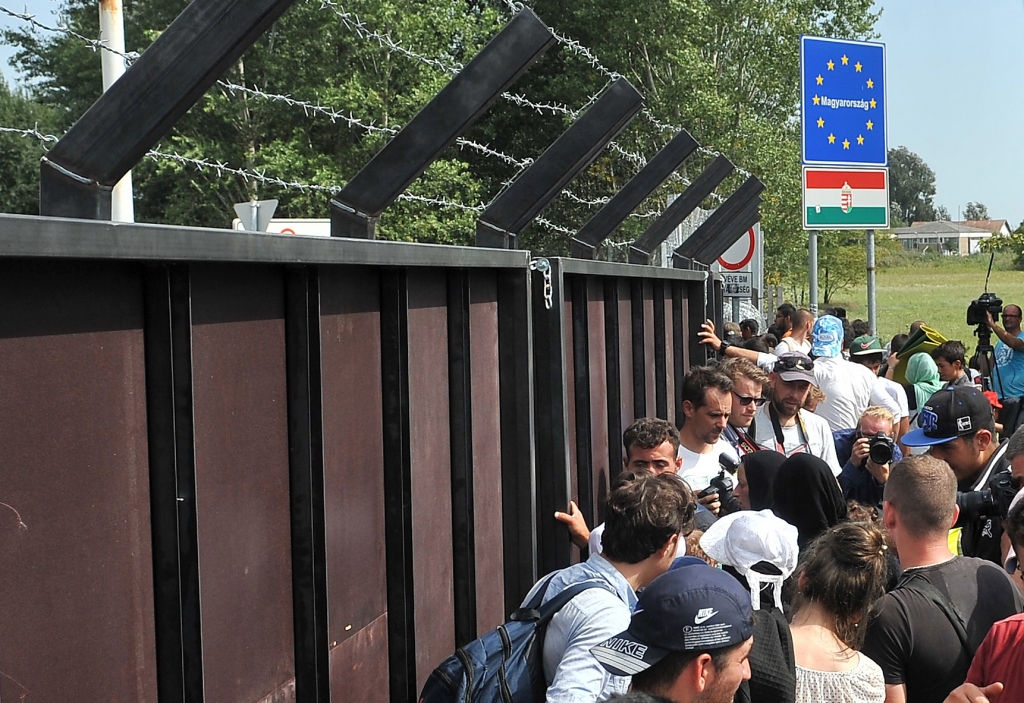 Ungārija nobloķē patvēruma meklētāju iecienītu maršrutu uz Rietumeiropu