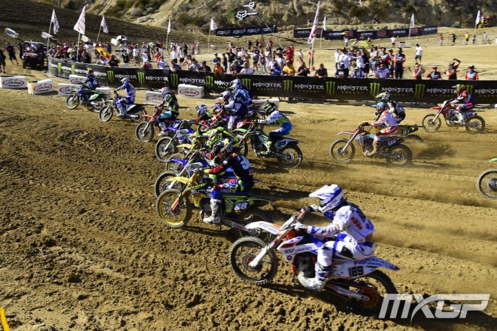 Jonass jau debijas sezonā pieaugušajiem kļūst par pasaules vicečempionu motokrosā
