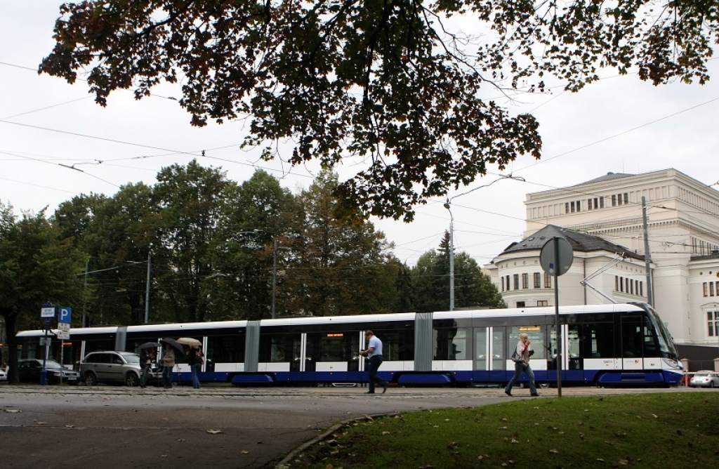 Bažas par jauno tramvaju iepirkumu viena uzņēmuma interesēs