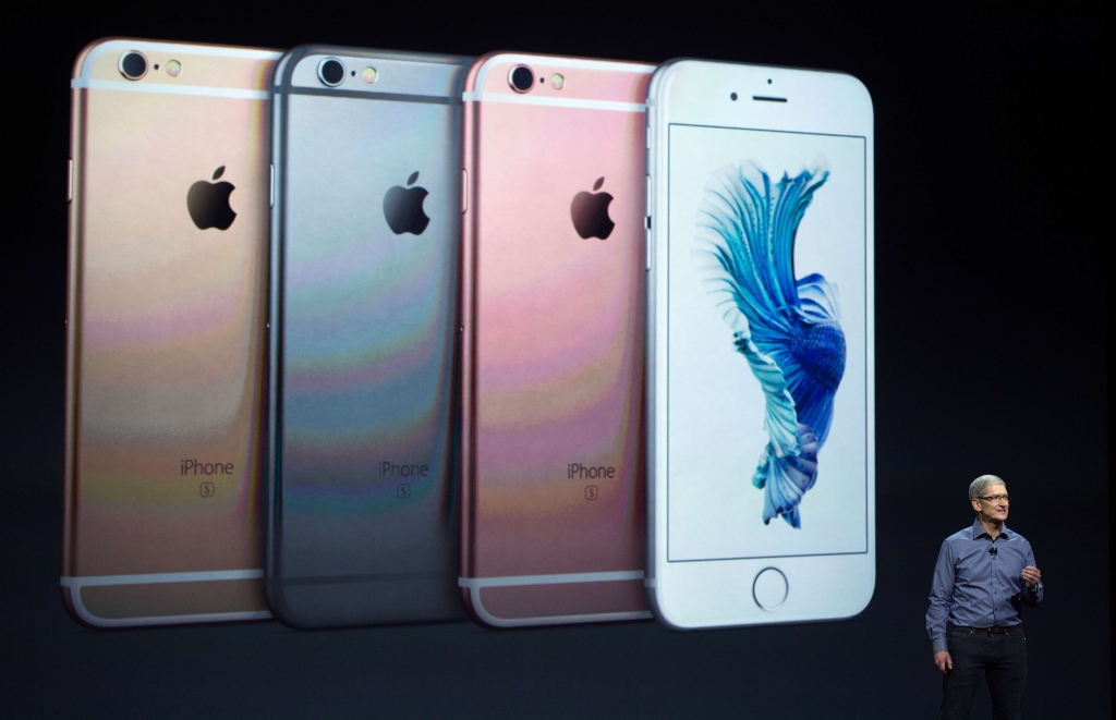 Apple pirmajā nedēļas nogalē pārdevis rekordlielu iPhone jauno modeļu skaitu