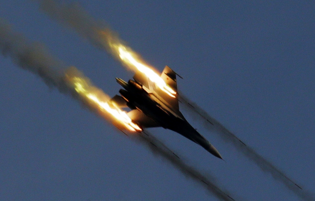 papildināts (16:17) - Krievija sāk bombardēt Asada pretiniekus