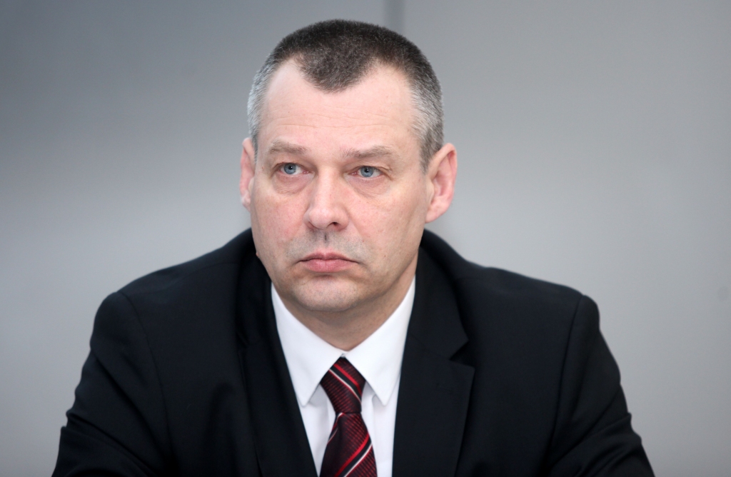 Uz dienesta izmeklēšanas laiku no amata atstādināts Muitas pārvaldes priekšnieks Kravalis