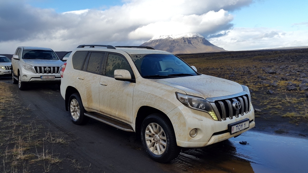 Toyota Landcruiser: Dubļos līdz ausīm un ar smaidu sejā