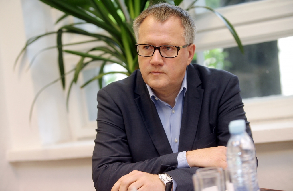 FM: Uzņēmēji aktīvi lobē solidaritātes nodokļa atcelšanu, kas var izraisīt PVN paaugstināšanos