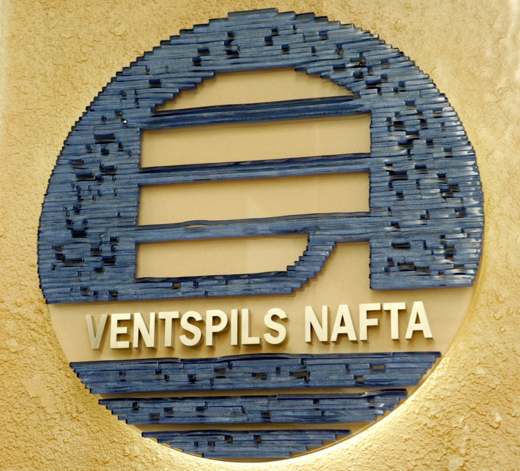 Tranzīta karus varētu noslēgt ar Ventspils naftas pārdošanu