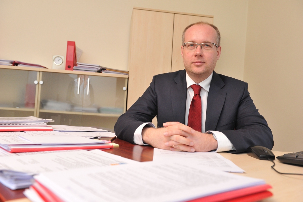 Administratori uzvedas labi