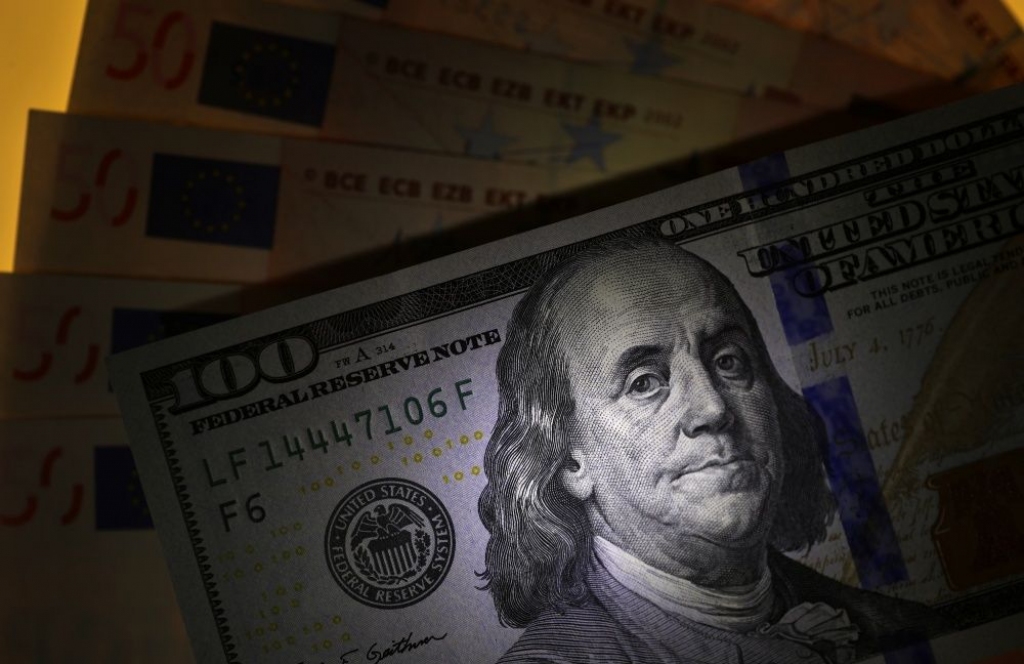 Investors: Dolāram tirgus priekšroka