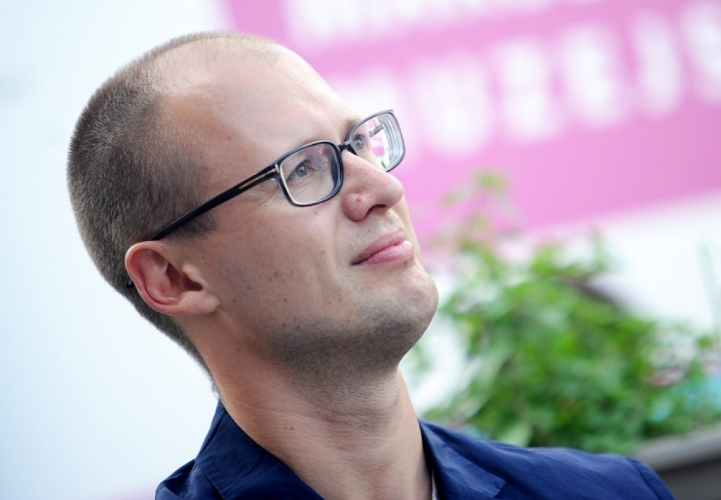 Literatūras centra vadītājam Ogam līdz saistību nokārtošanai neļauj pamest amatu