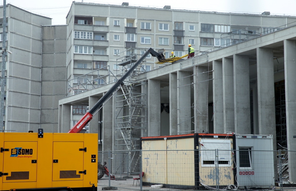 Spraugas Zolitūdes veikala konstrukcijās bijušas jau krāsošanas brīdī