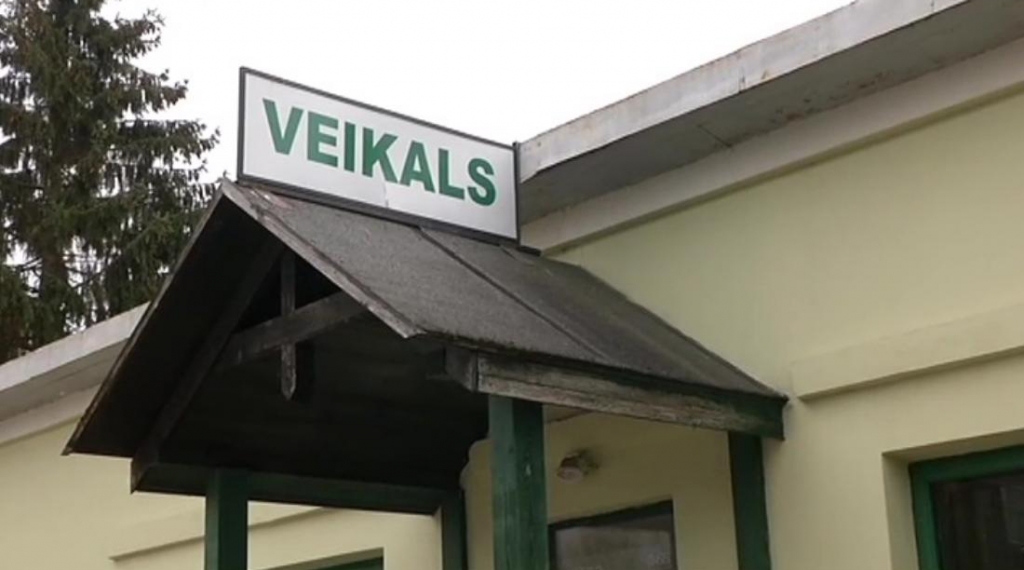 Kādam Kokneses veikalam ir pašam savs “pastāvīgais zaglis” — cigaretes zadzis jau trīs reizes (video)