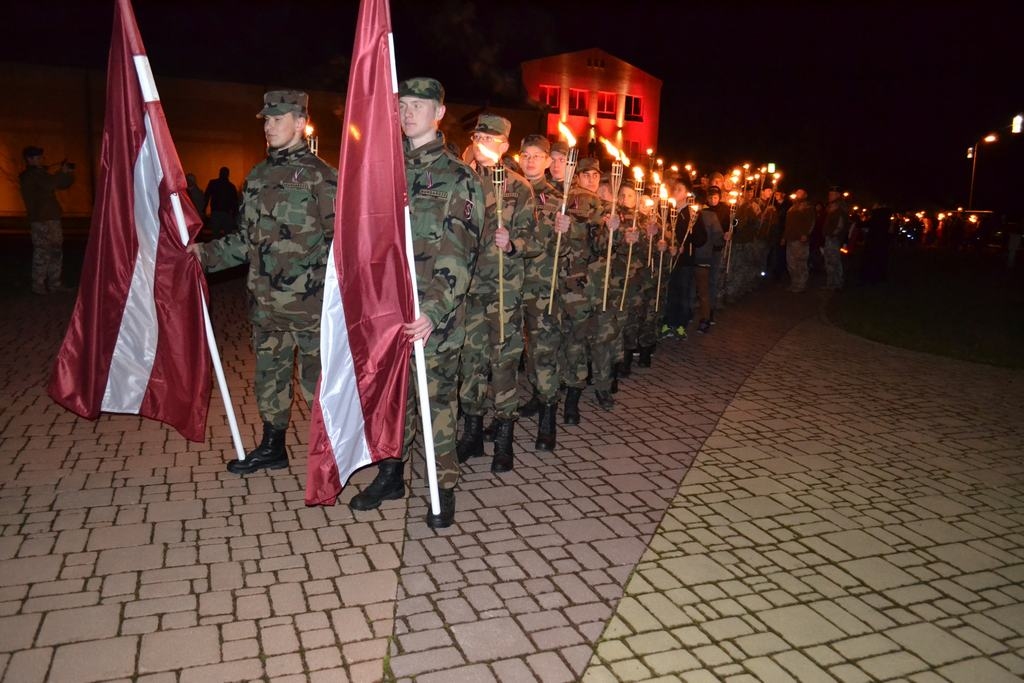 Foto: Lāčplēša dienas gājiens Aizkrauklē