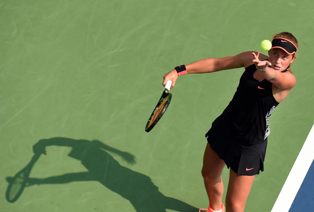 Ostapenko nenosargā uzvaru pret britu tenisisti Broudiju, iesaistās konfliktā (papildināts 8:14)