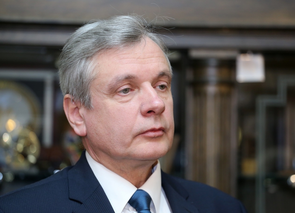 Šadurskis vēl nav uzrunāts uz premjera amatu