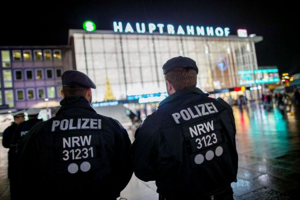 Vācija draud deportēt patvēruma meklētājus, ja atklāsies saistība ar Ķelnes uzbrukumiem
