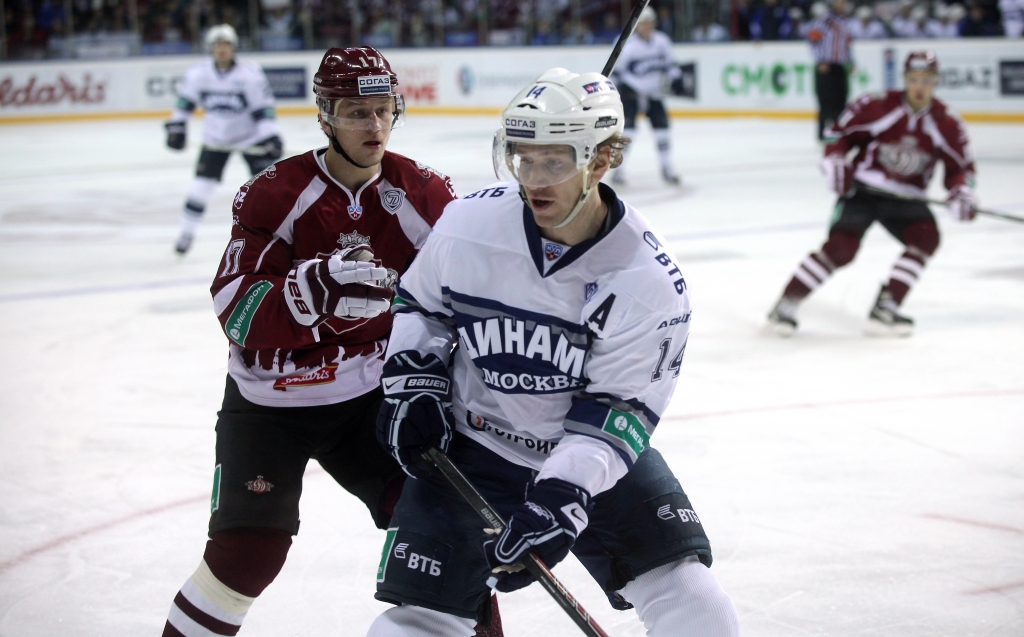 Rīgas Dinamo Maskavā pēdējā minūtē zaudē vārtus un spēli