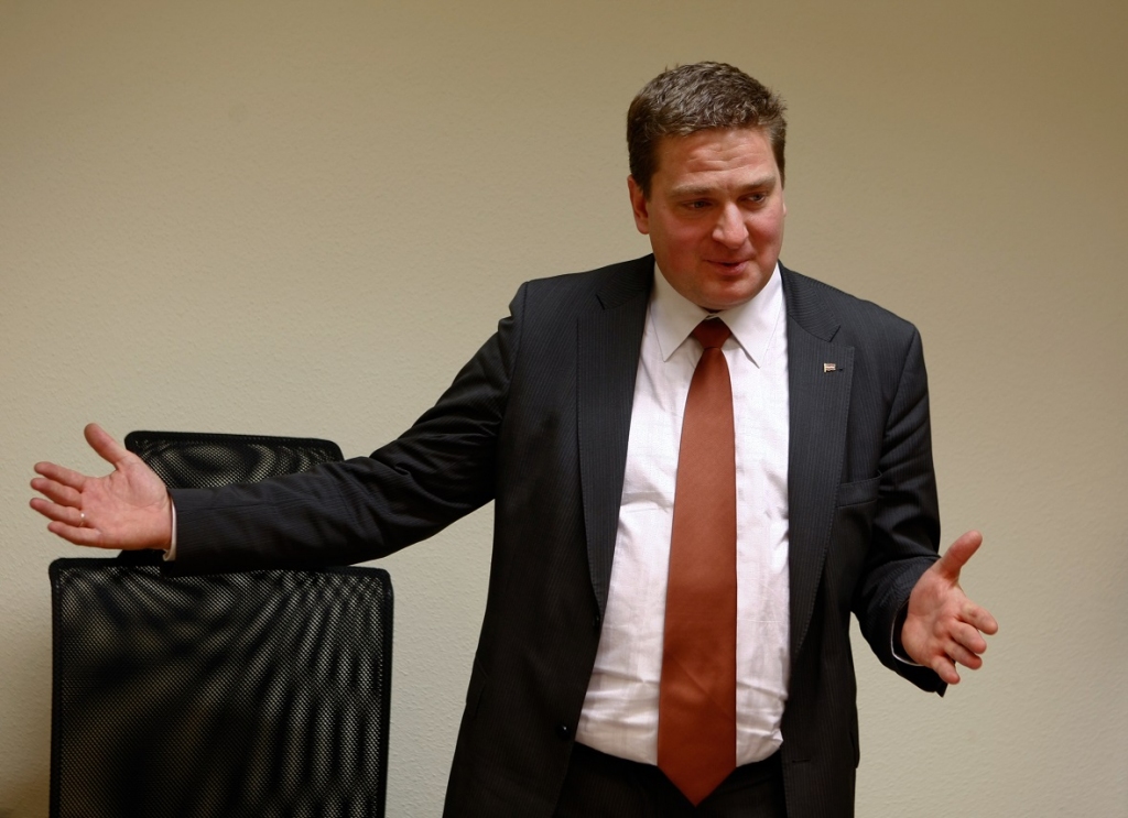 Četriem par balsu pirkšanu Zaķa labā - piespiedu darbs un naudas sodi
