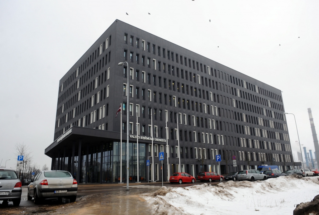 Pērn pēc VID pieprasījuma saimnieciskā darbība apturēta 12 545 nodokļu maksātājiem