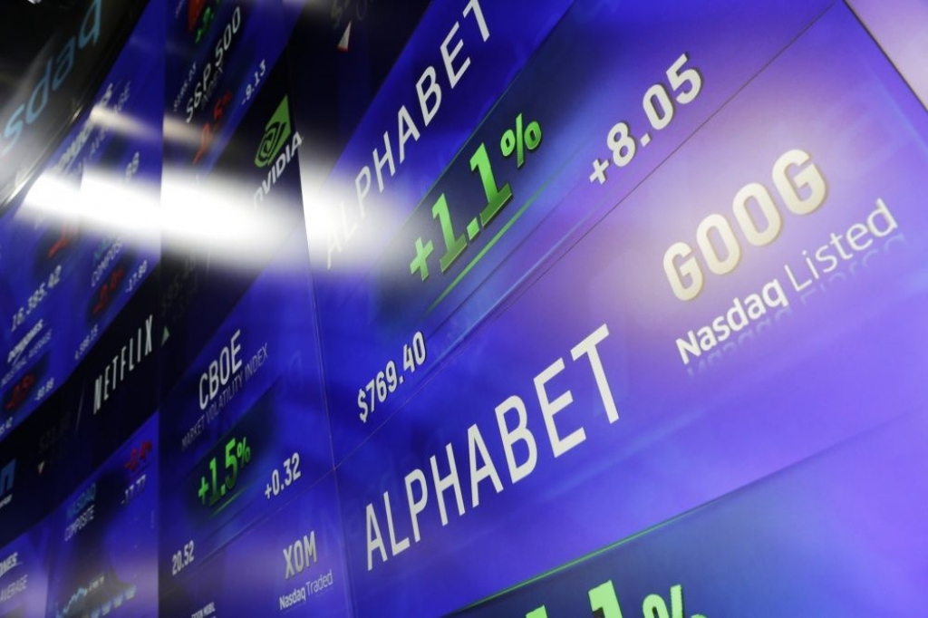 Alphabet gāž no troņa Apple