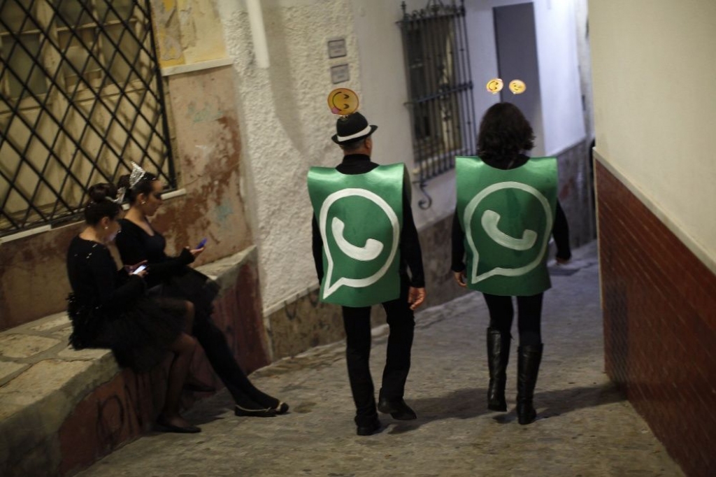 WhatsApp lietotāju skaits sasniedz miljardu