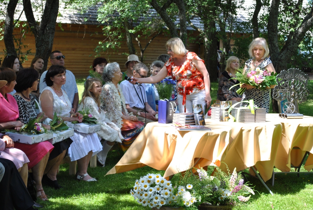 Grāmatas "Uz gaismas pusi" atvēršanas svētkos