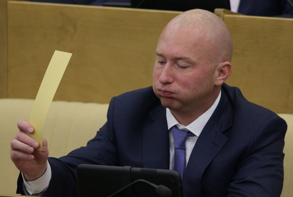 Krievijas Futbola savienības pārstāvis slavē krievu futbola huligānu rīcību