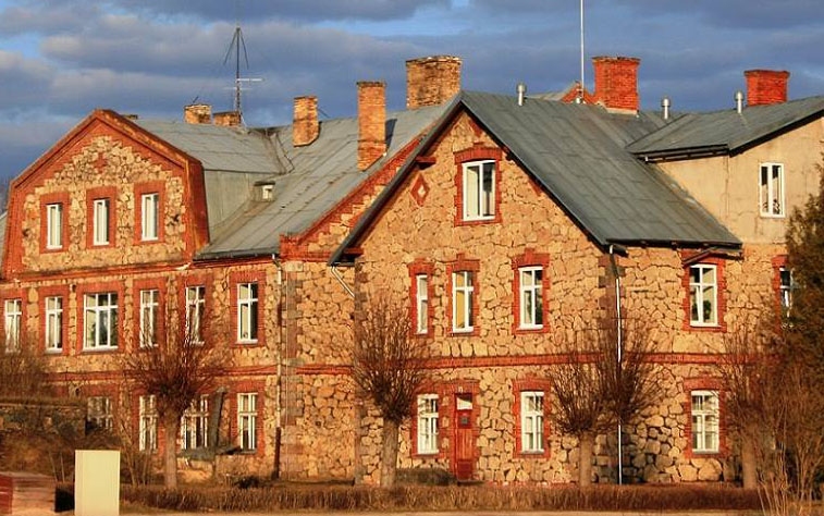 Meklē jaunu Pļaviņu pansionāta direktoru