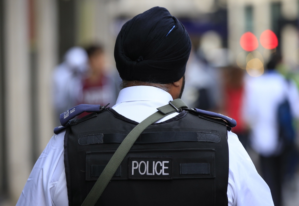 Uzbrukumā Londonas centrā nodurta sieviete un pieci ievainoti (papildināts 09:44)