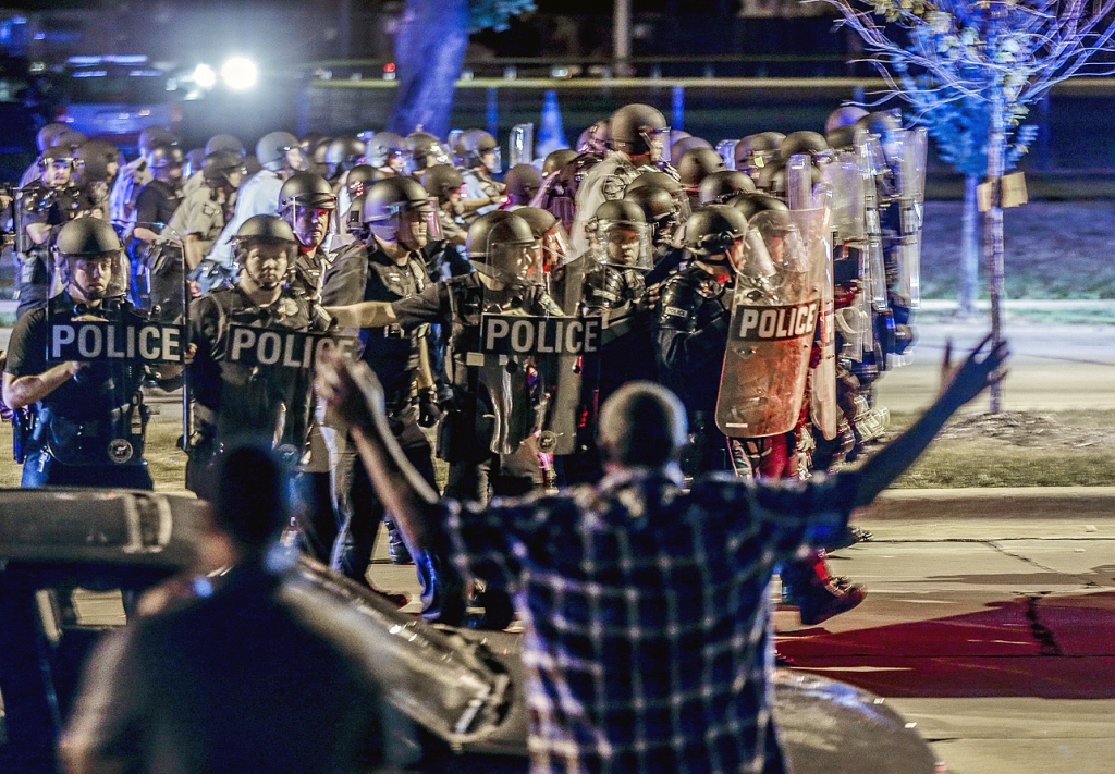 Aizvainojums par rasu attiecībām ASV uzšķiļ grautiņus