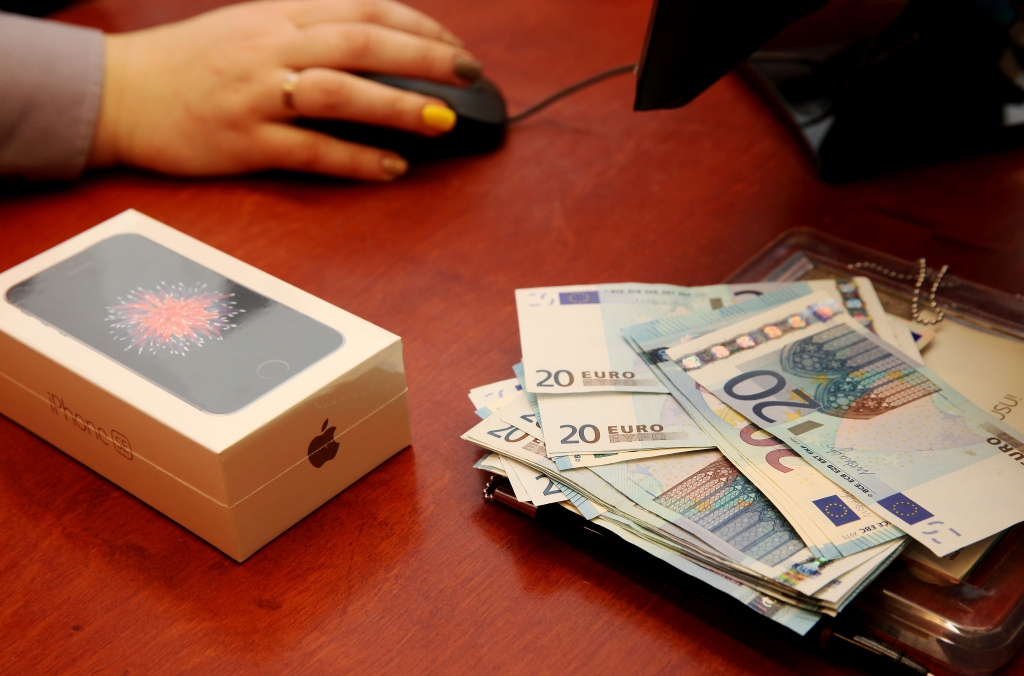 No ceturtdienas mobilo sakaru operatori nedrīkstēs veikt telemārketinga zvanus citu operatoru klientiem