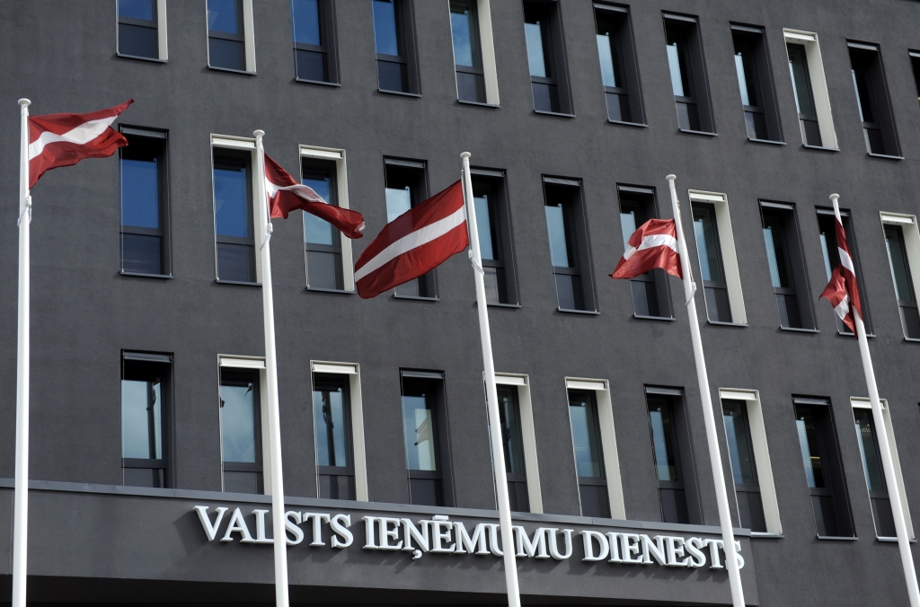 Koalīcija vienojas palielināt VID vadītāja algu līdz 4030 eiro