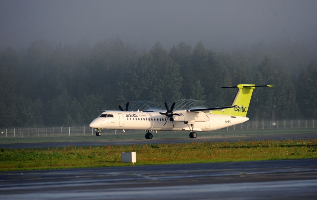 airBaltic lidmašīna veic nosēšanos paaugstinātas drošības apstākļos