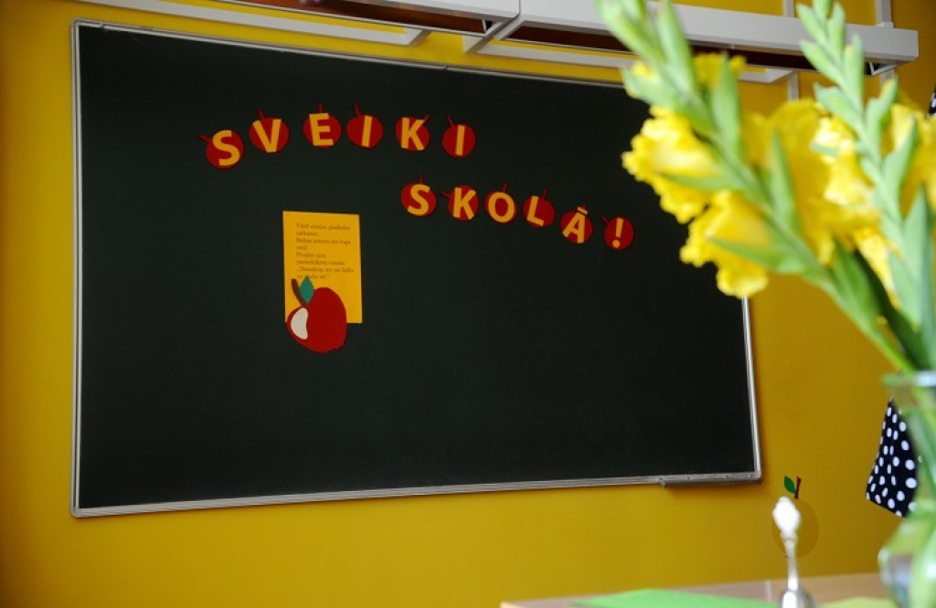 DP: Iespējas atlaist nelojālus pedagogus ierobežos ārvalstu centienus ietekmēt Latvijas izglītības sistēmu