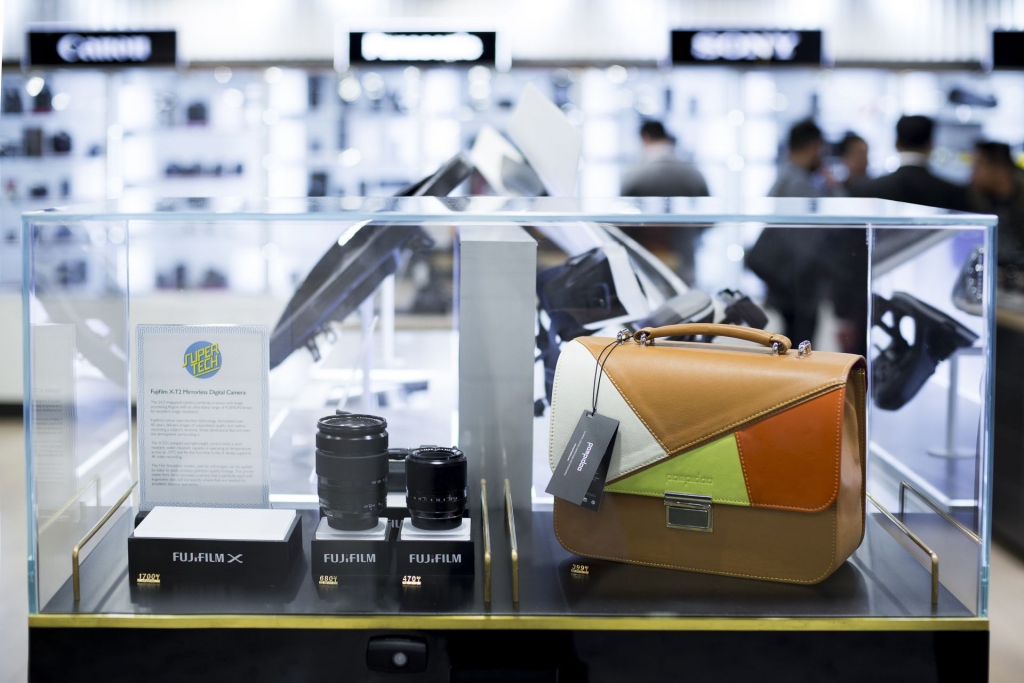 Latvijas zīmola Pompidoo fotosomas īstajā brīdī nonāk Harrods plauktos