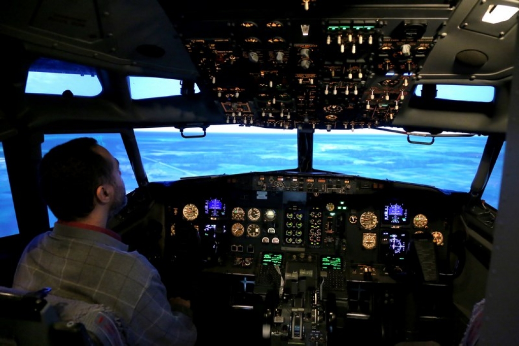 FOTO: DB viesojas Air Baltic Training apmācību centrā