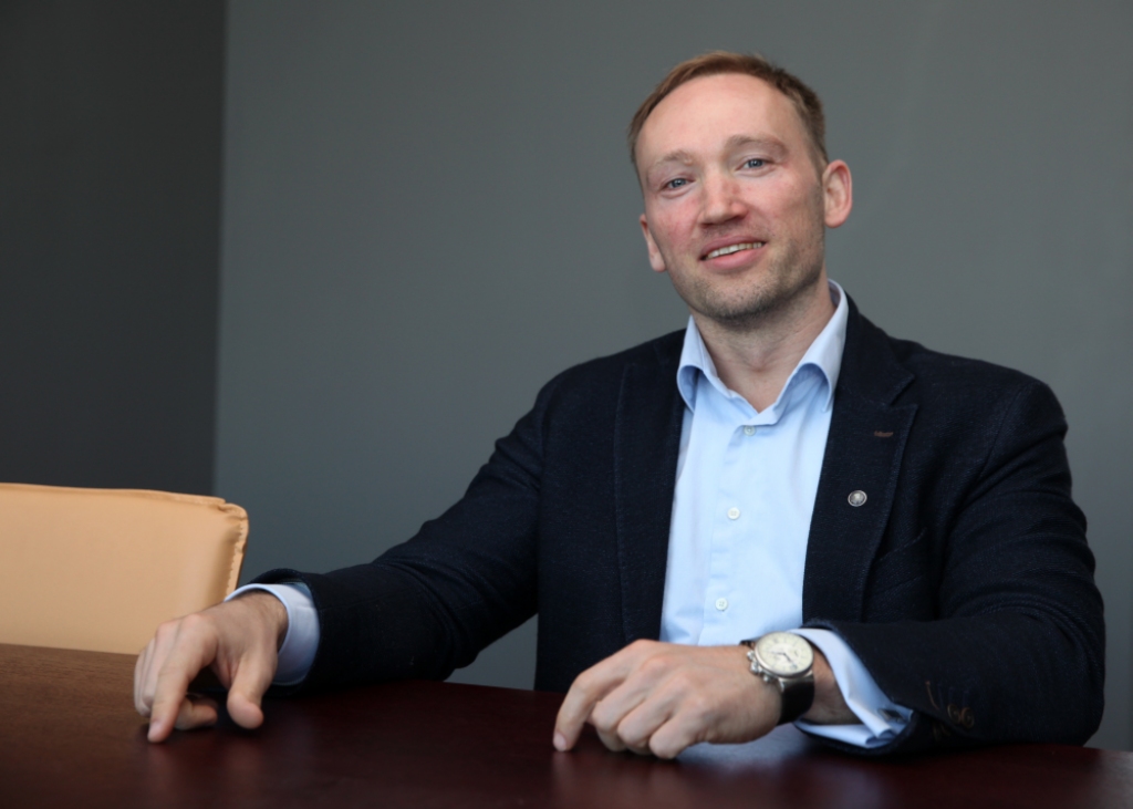 1A.LV vadītājs: Pagaidām biznesa kodolu prom no Latvijas pārcelt negrasāmies