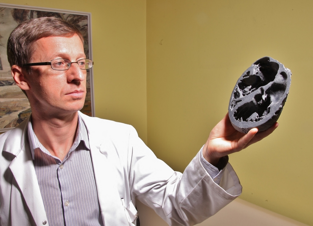3D printēts sirds modelis operācijas veikšanai Stradiņos izmaksājis 2000 eiro