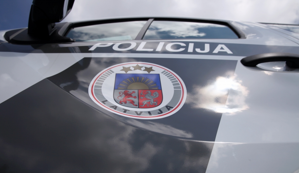 Papildināta - Valsts policija lauž līgumu ar A26 par 17 Citroen automašīnu piegādi