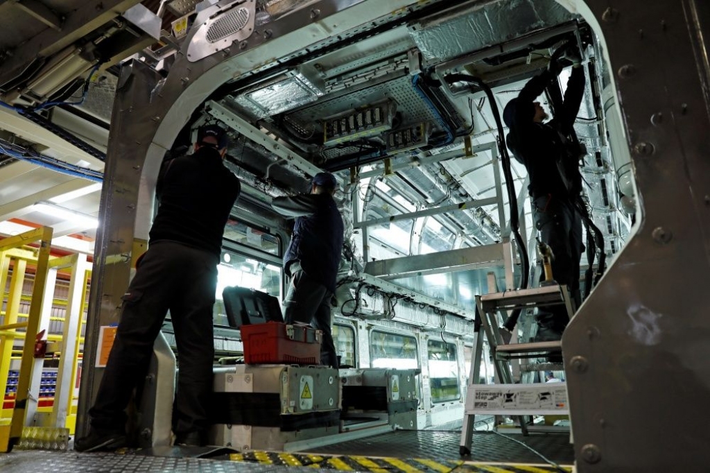 Bombardier apsver iespēju slēgt rūpnīcas Vācijā