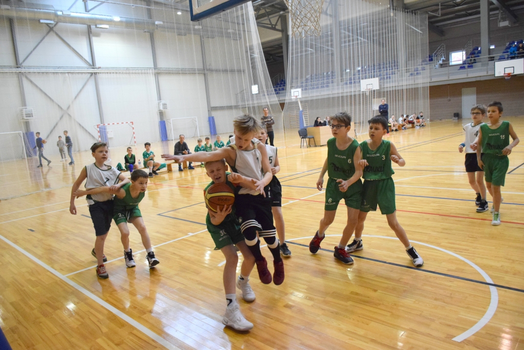 “Kāruma kauss” pulcē basketbolistus Aizkrauklē
