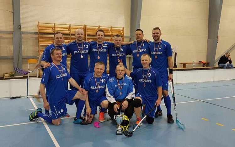 “Silarožu” vīriem florbola čempionātā bronza