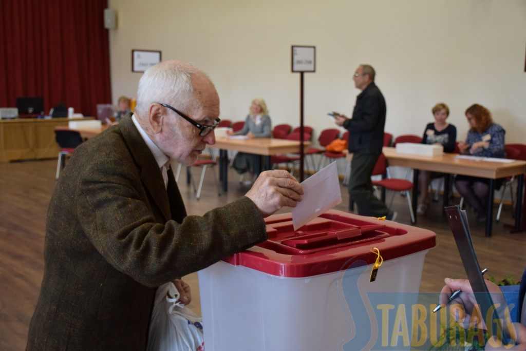 Kokneses deputātu rindās jaunas sejas