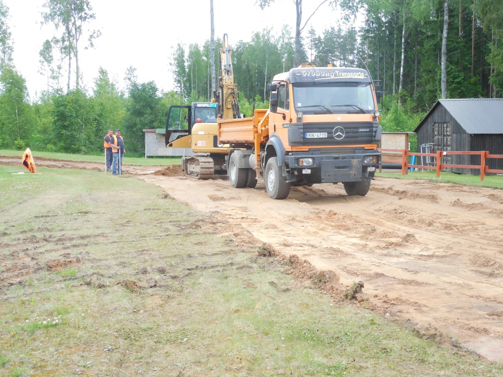 Sāk būvēt rollerapli