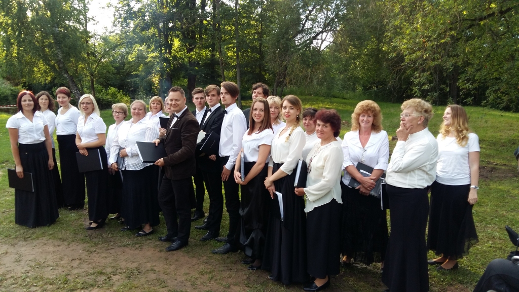 No Neretas novada uz svētkiem dosies divi kolektīvi