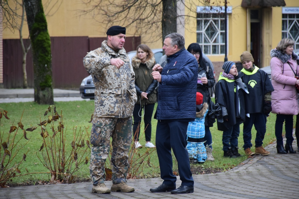 Pa jokam vietējās aprindās, 1. aprīli sagaidot