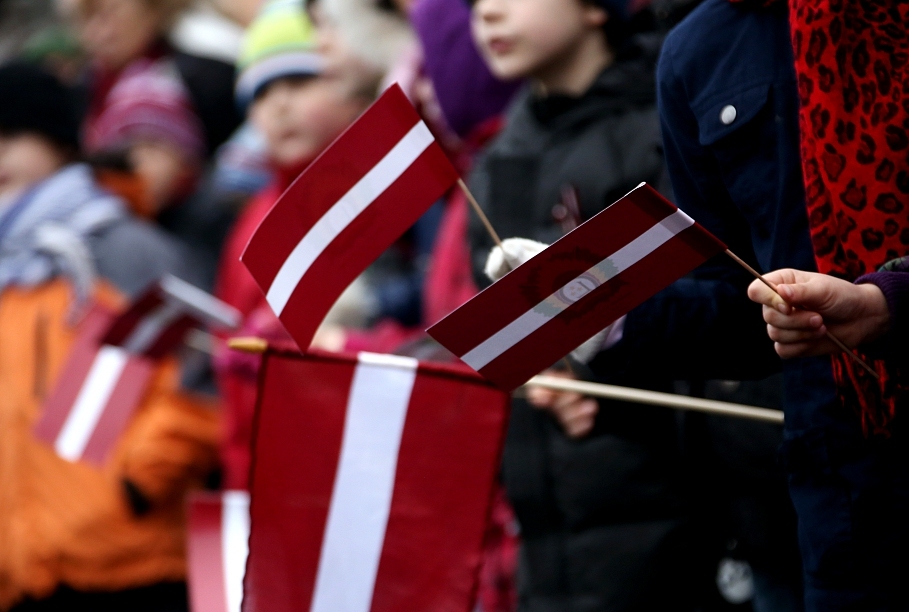 Vai brīvdiena vairos patriotismu?