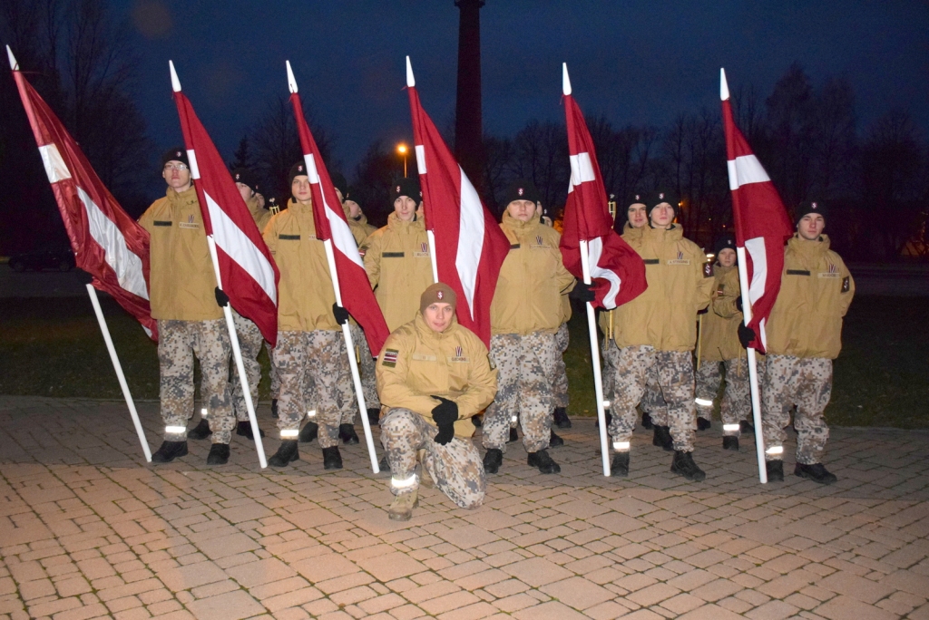 Lāčplēša dienas lāpu gājienā Aizkrauklē